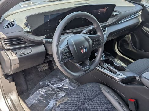 Used 2025 Buick Envista Preferred FWD image 16