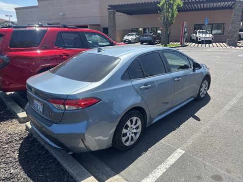 Used 2022 Toyota Corolla LE FWD image 32