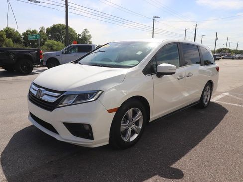 Used 2019 Honda Odyssey EX image 3