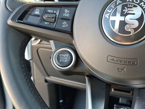 Used 2024 Alfa Romeo Stelvio Veloce image 29