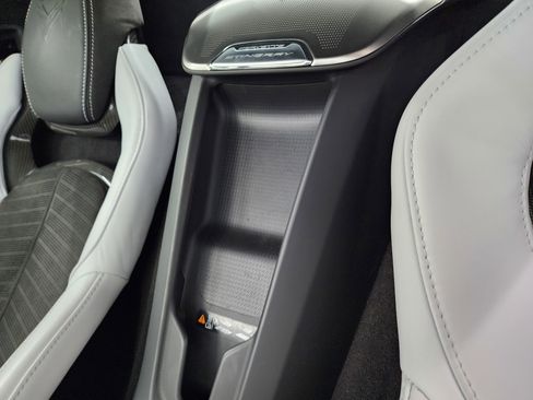 Used 2022 Chevrolet Corvette Stingray Premium Conv w/ Z51 Performance Package image 35