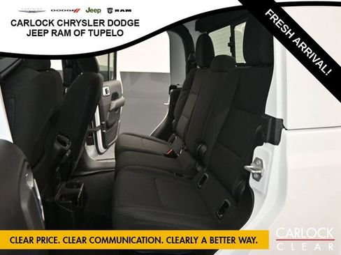 Used 2023 Jeep Gladiator Overland AWD/4WD image 27