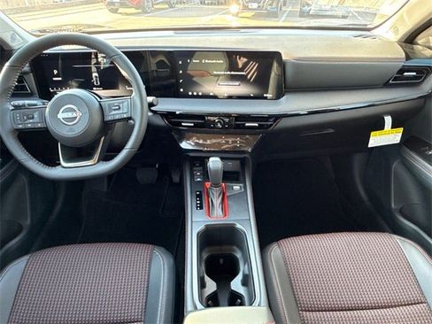 New 2026 Nissan Kicks SR image 12