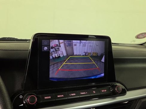Certified 2022 Kia Forte LXS FWD image 17
