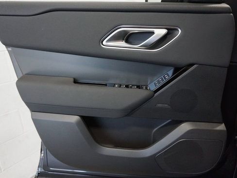 Used 2025 Land Rover Range Rover Velar Dynamic SE image 17