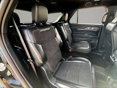Used 2025 Ford Explorer ST AWD/4WD image 25