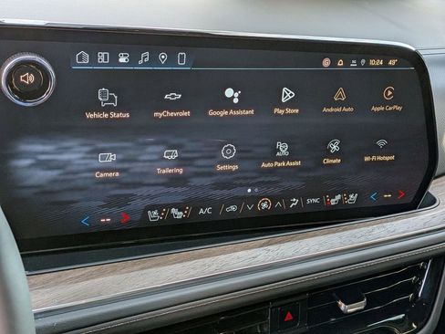 New 2026 Chevrolet Suburban High Country AWD/4WD image 15