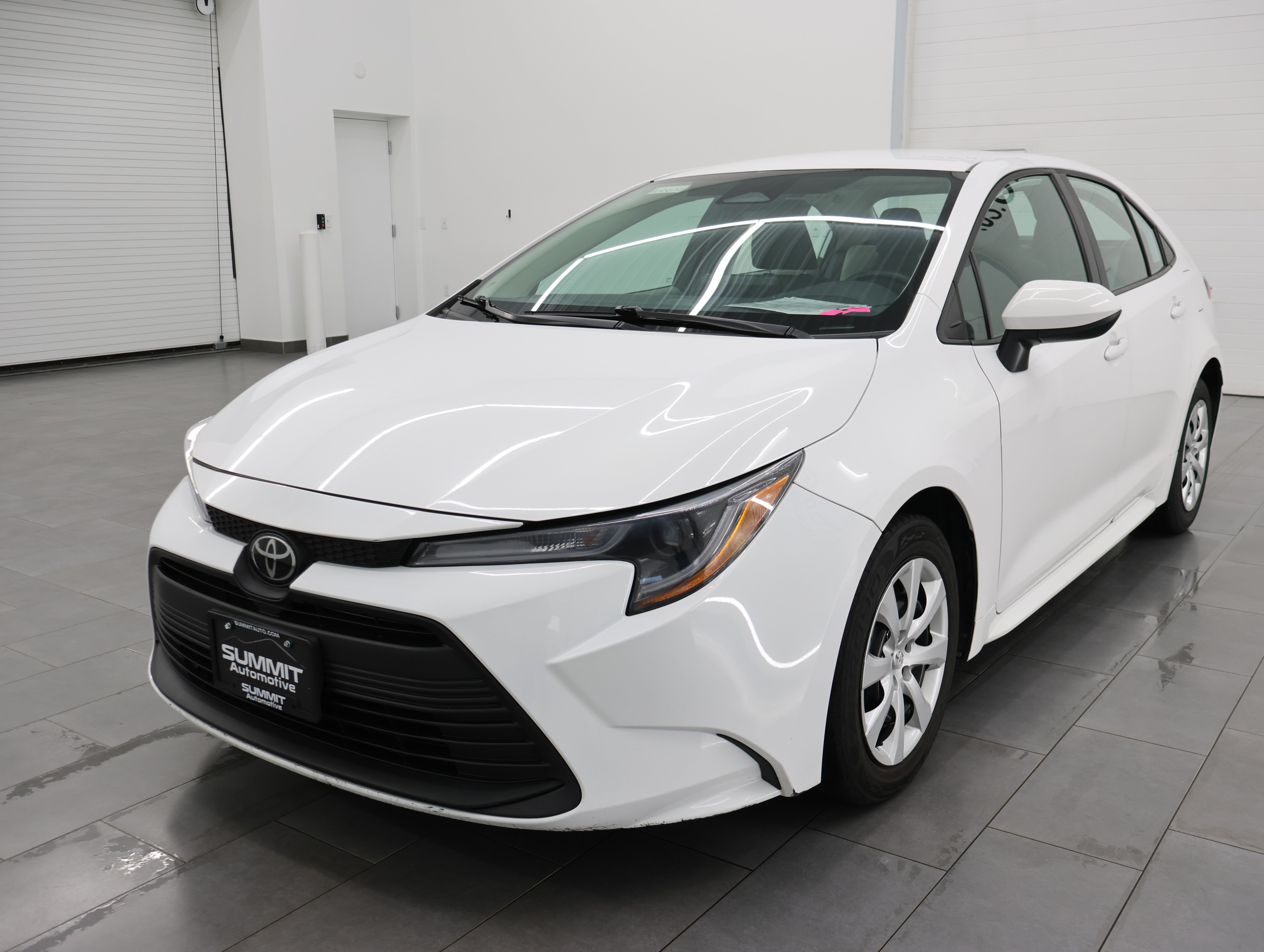 Used 2024 Toyota Corolla LE FWD image 6