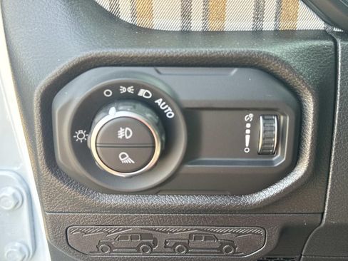 New 2026 Jeep Gladiator Sport AWD/4WD image 19