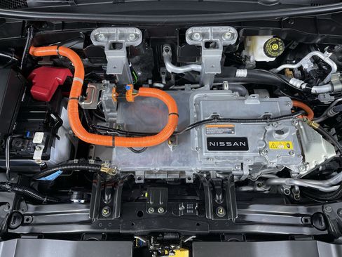 Certified 2024 Nissan Ariya AWD image 28