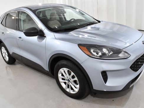 Used 2022 Ford Escape SE w/ Cold Weather Package image 5