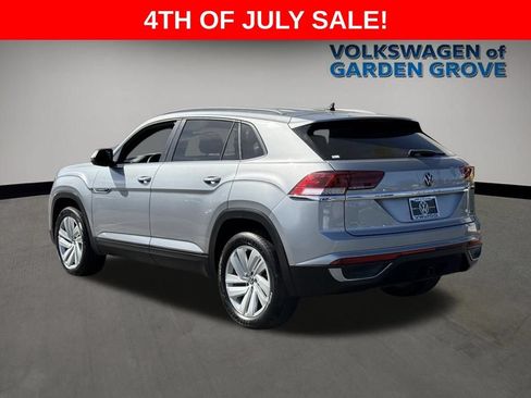 Certified 2022 Volkswagen Atlas Cross Sport SE AWD/4WD image 5