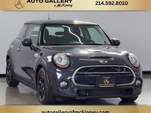 Used 2015 MINI Cooper S image 1