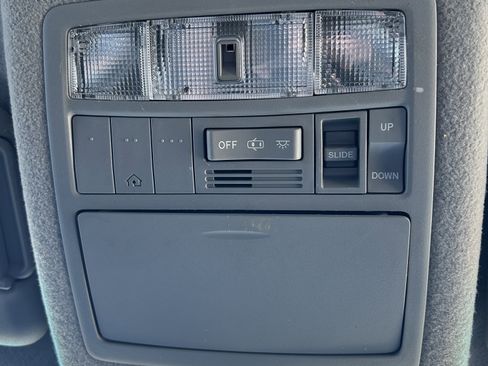 Used 2013 Toyota Highlander Limited image 34