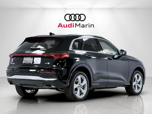 Used 2025 Audi Q5 Premium Plus w/ Premium Plus AWD/4WD image 5