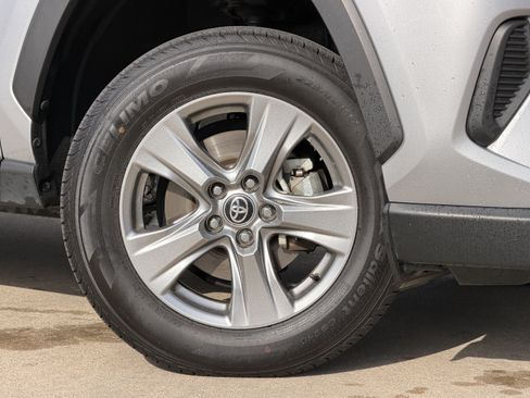 Used 2024 Toyota RAV4 XLE FWD image 3