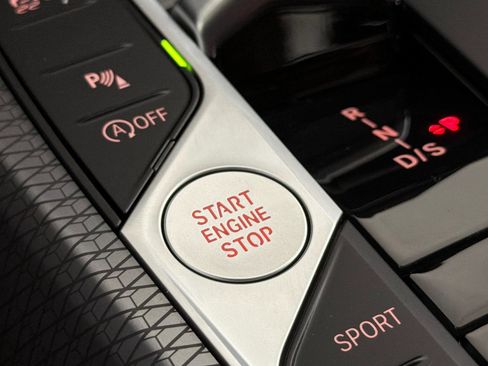 New 2026 BMW 330i Sedan w/ Convenience Package image 28