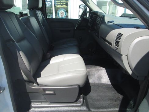Used 2013 Chevrolet Silverado 3500 W/T image 13