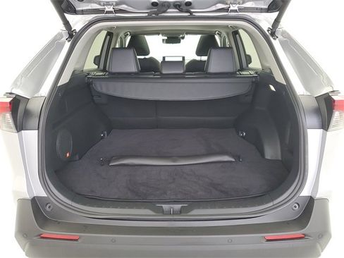 Used 2024 Toyota RAV4 XLE Premium image 11