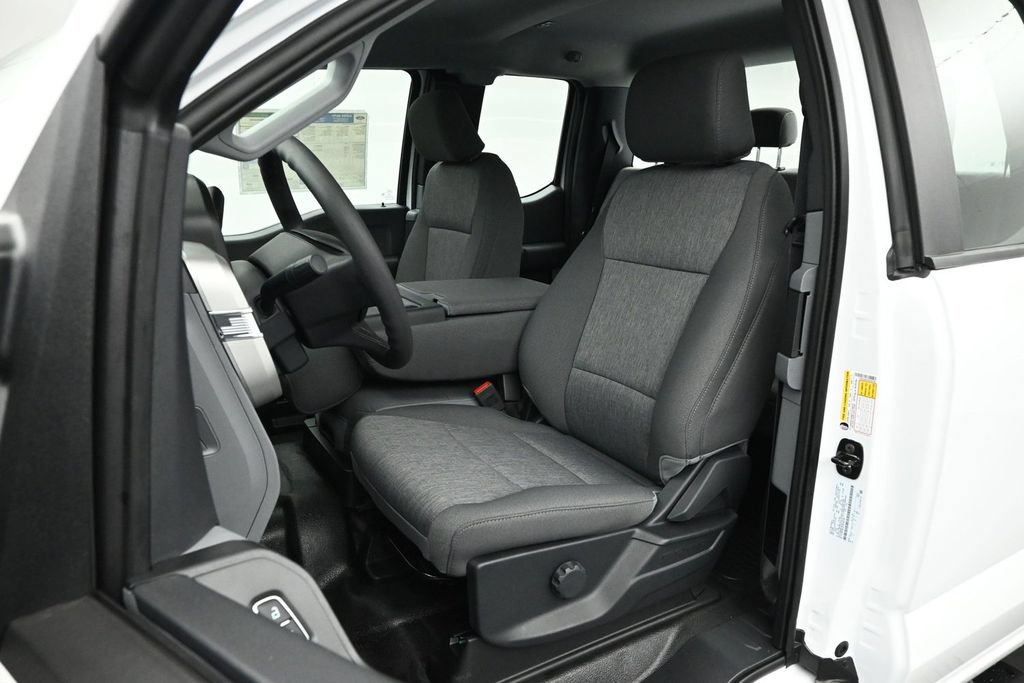 New 2026 Ford F350 XL w/ XL Chrome Package RWD image 8