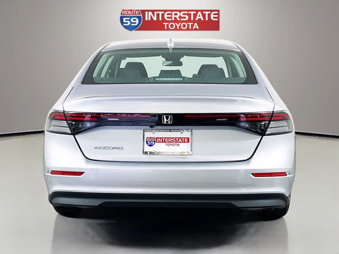 Used 2023 Honda Accord EX image 6