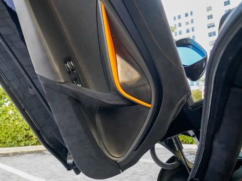 Used 2018 McLaren 720S Performance image 52