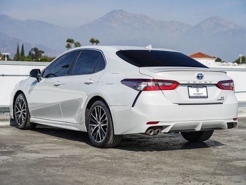 Used 2023 Toyota Camry SE image 7