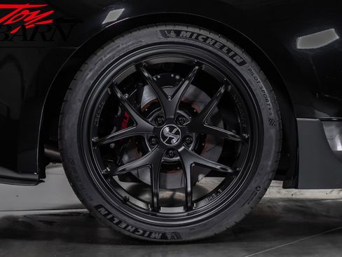 Used 2017 Ford Mustang GT Premium w/ Equipment Group 401A RWD image 25
