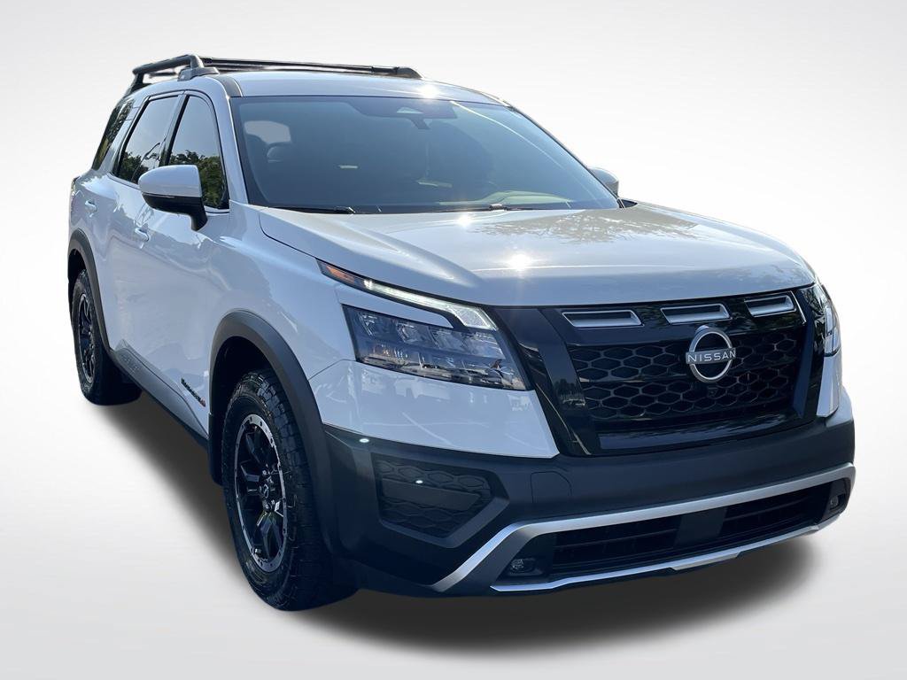 Used 2025 Nissan Pathfinder Rock Creek AWD/4WD image 8