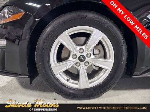 Used 2022 Ford Mustang Coupe image 9