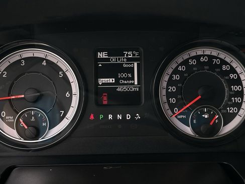 Used 2024 RAM 1500 Classic SLT image 14