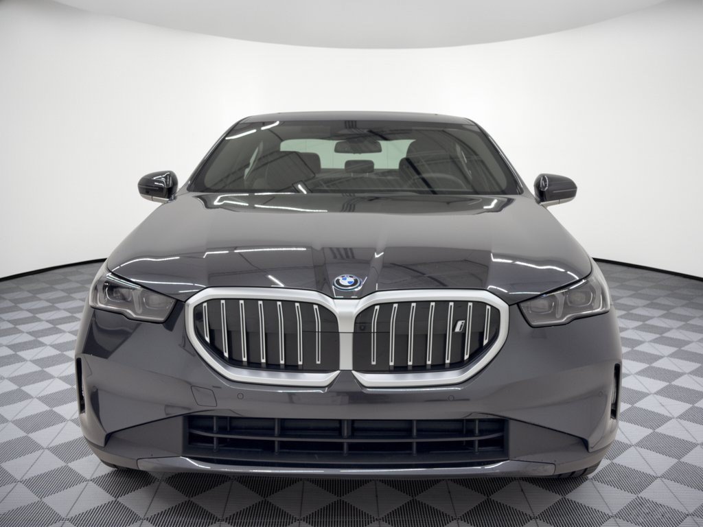 Certified 2025 BMW i5 eDrive40i w/ Premium Package RWD image 6