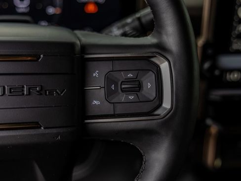 Used 2025 GMC Hummer EV 3X w/ LPO, Cargo Utility Package AWD/4WD image 7
