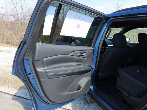 New 2026 Chevrolet Traverse LT AWD/4WD image 25