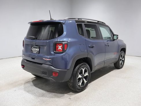 Used 2022 Jeep Renegade Trailhawk AWD/4WD image 2