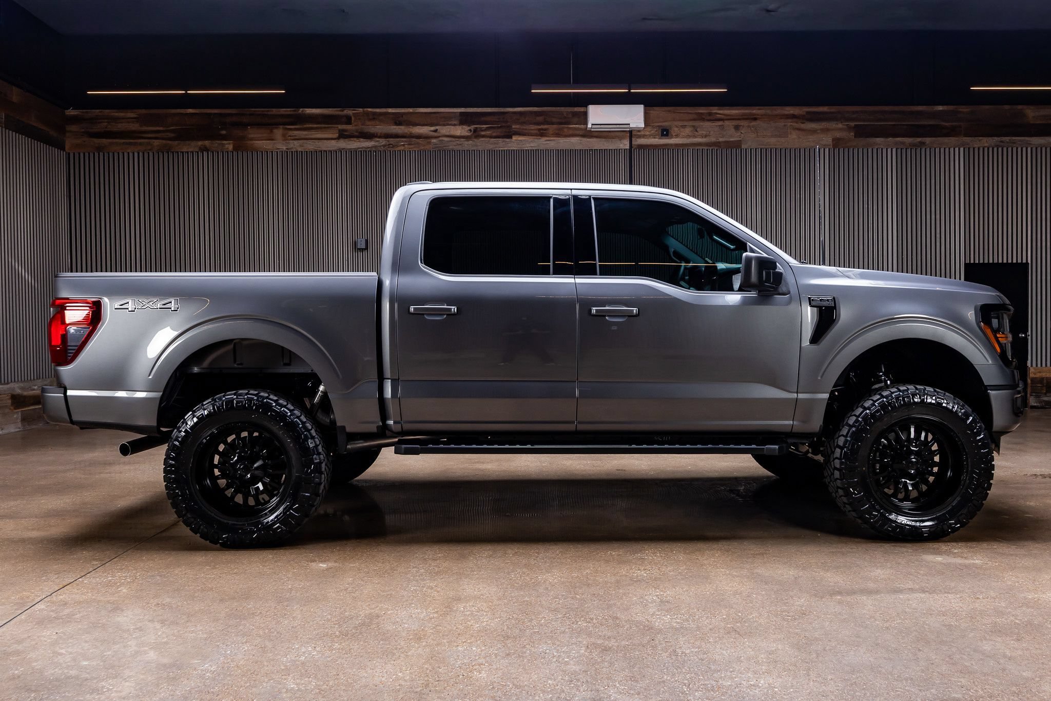 Used 2026 Ford F150 XLT w/ XLT Black Appearance Package AWD/4WD image 11