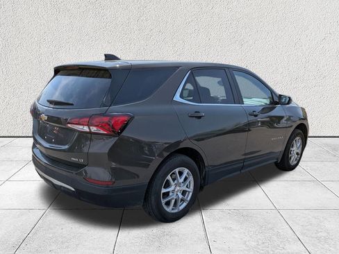 Used 2024 Chevrolet Equinox LT image 3