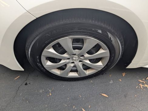 Used 2025 Toyota Corolla LE image 34