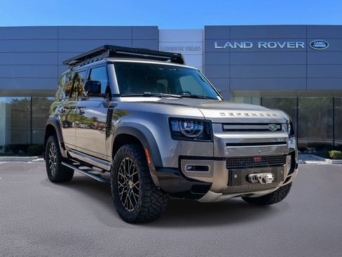 Used 2021 Land Rover Defender 110 X-Dynamic HSE AWD/4WD image 3