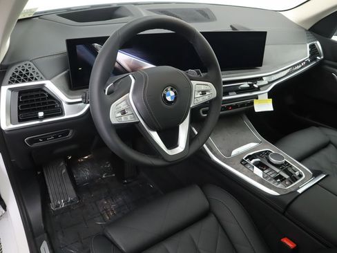 New 2026 BMW X7 xDrive40i image 9