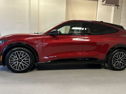 Certified 2024 Ford Mustang Mach-E Premium image 37