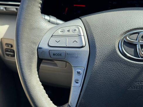 Used 2007 Toyota Camry XLE FWD image 24
