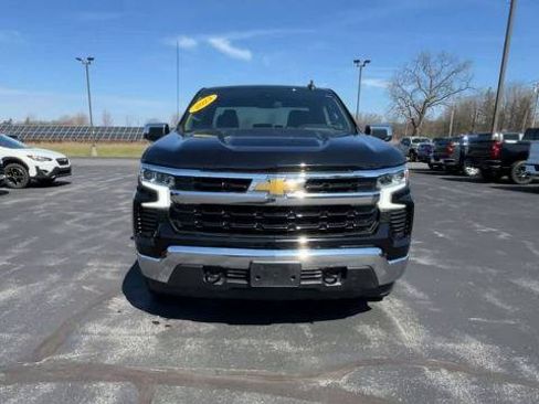 Used 2023 Chevrolet Silverado 1500 LT AWD/4WD image 3