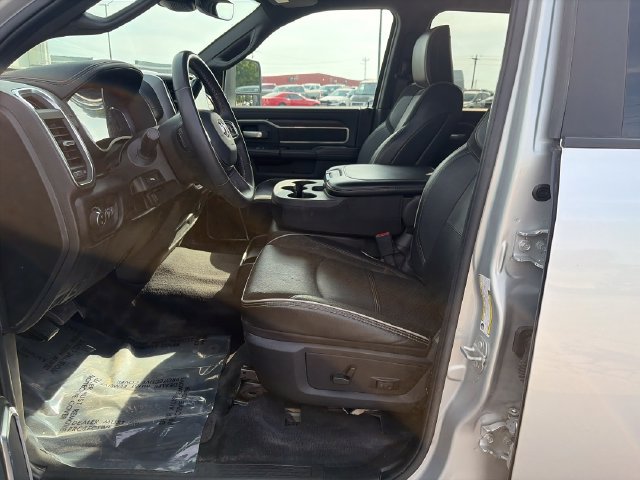 Used 2026 RAM 2500 Laramie AWD/4WD image 9