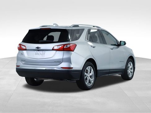 Used 2020 Chevrolet Equinox Premier w/ LPO, Floor Liner Package FWD image 11