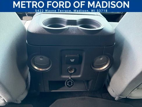 Used 2016 Ford F250 XLT w/ XLT Premium Package AWD/4WD image 18