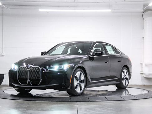 New 2026 BMW i4 eDrive40 w/ Premium Package image 3