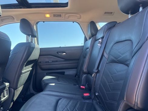 Certified 2023 Nissan Pathfinder Platinum w/ Cargo Package image 39