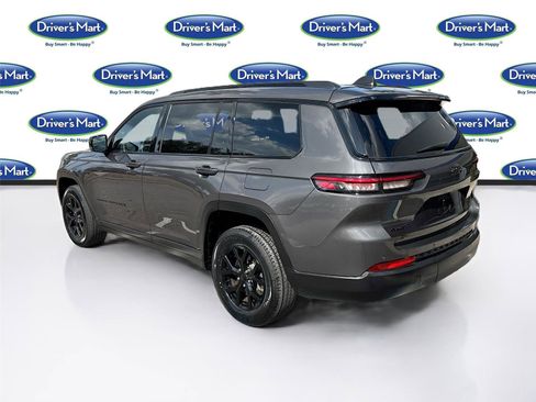 Used 2024 Jeep Grand Cherokee L Laredo image 5