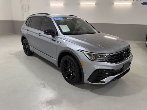 Certified 2024 Volkswagen Tiguan SE R-Line AWD/4WD image 4